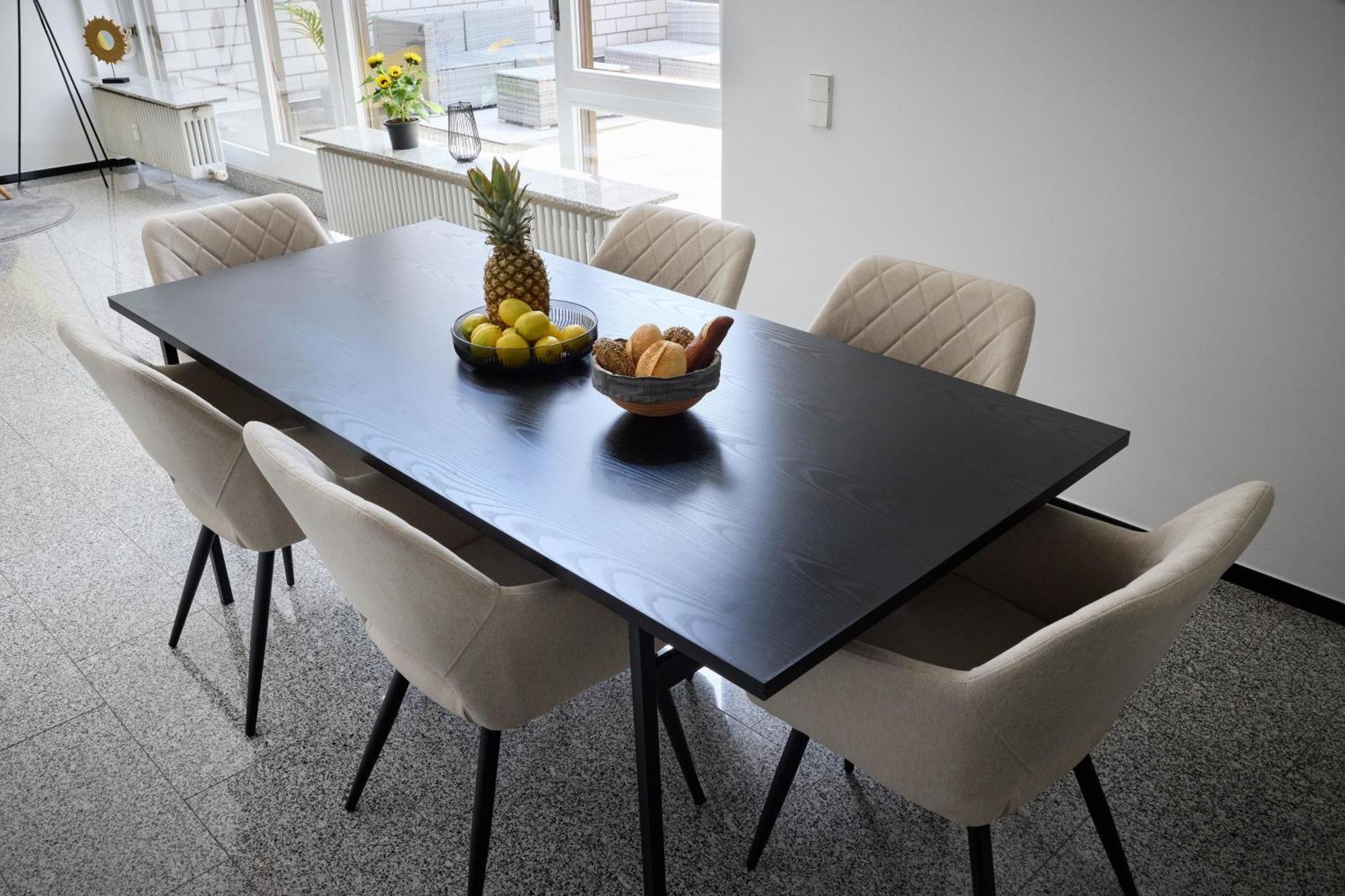 Idee Living: Penthouse Apartment Mit Parkplatz ไวน์ไฮม์ ภายนอก รูปภาพ