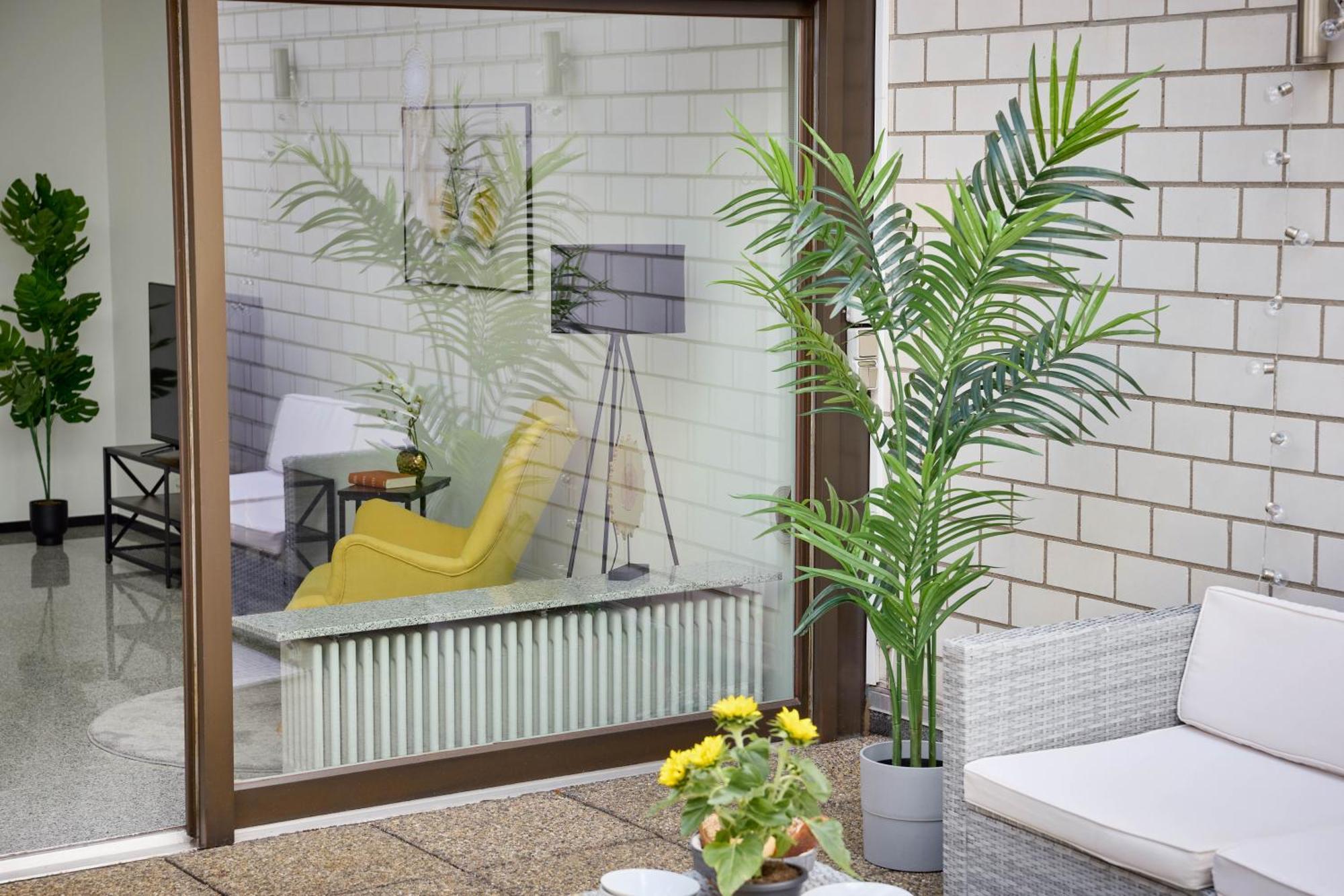 Idee Living: Penthouse Apartment Mit Parkplatz ไวน์ไฮม์ ภายนอก รูปภาพ