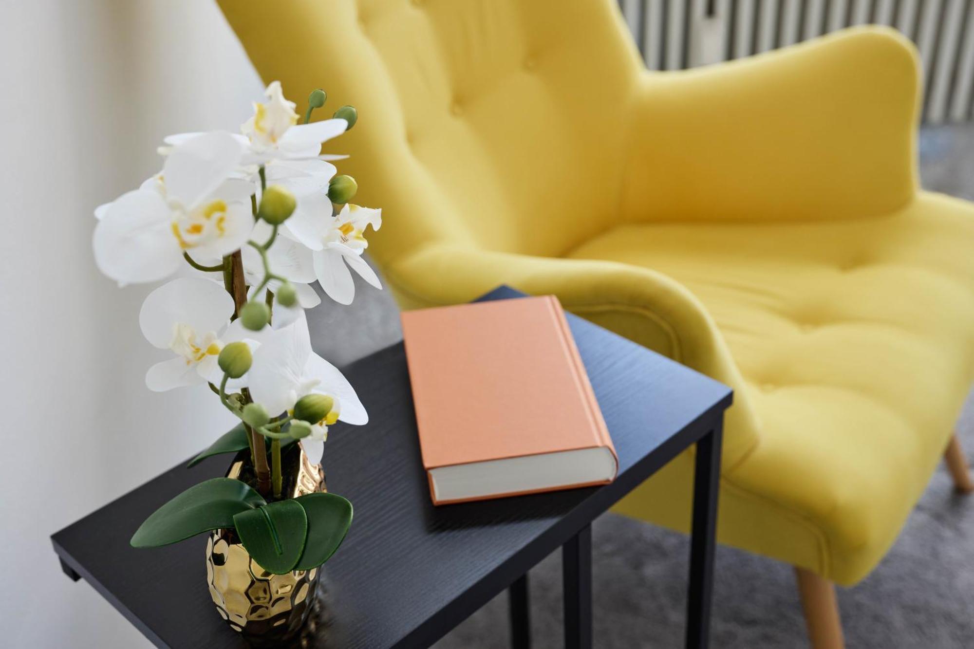 Idee Living: Penthouse Apartment Mit Parkplatz ไวน์ไฮม์ ภายนอก รูปภาพ